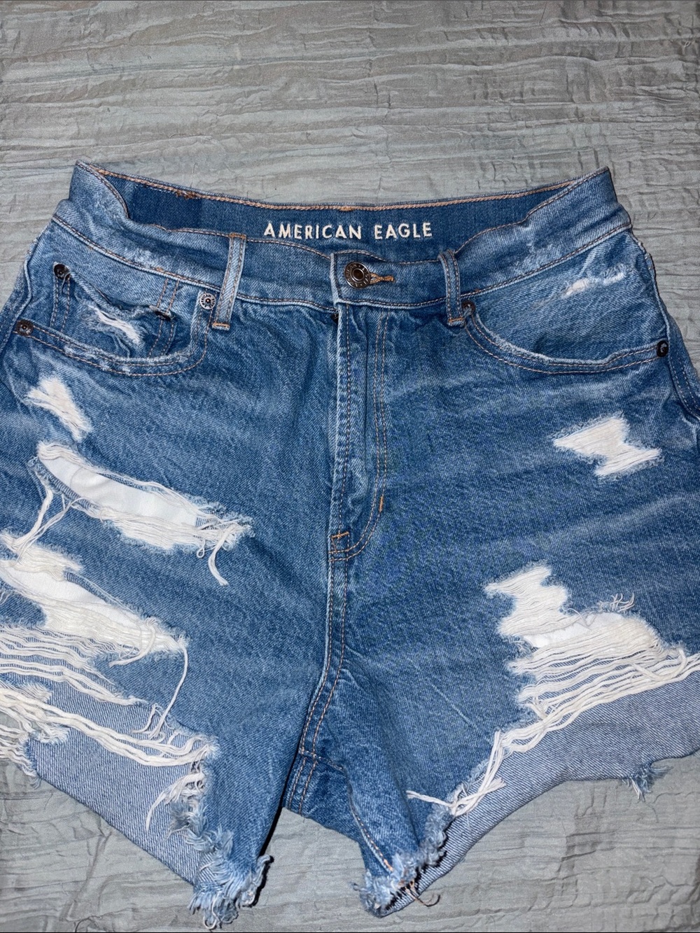 American Eagle Outfitters Distressed 90s Boyfriend Short